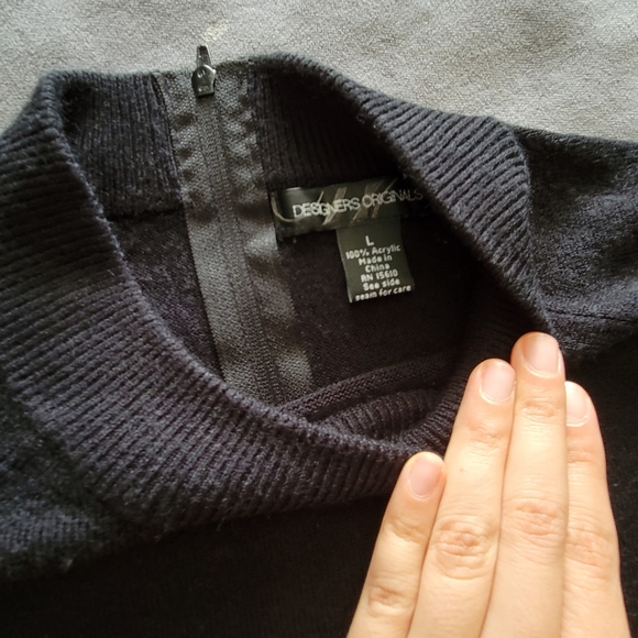 vintage lightweight soft black mockneck sweater - Picture 6 of 6